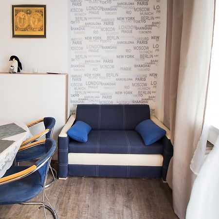 Apartment Ve Smeckach With A Big Terrace プラハ エクステリア 写真